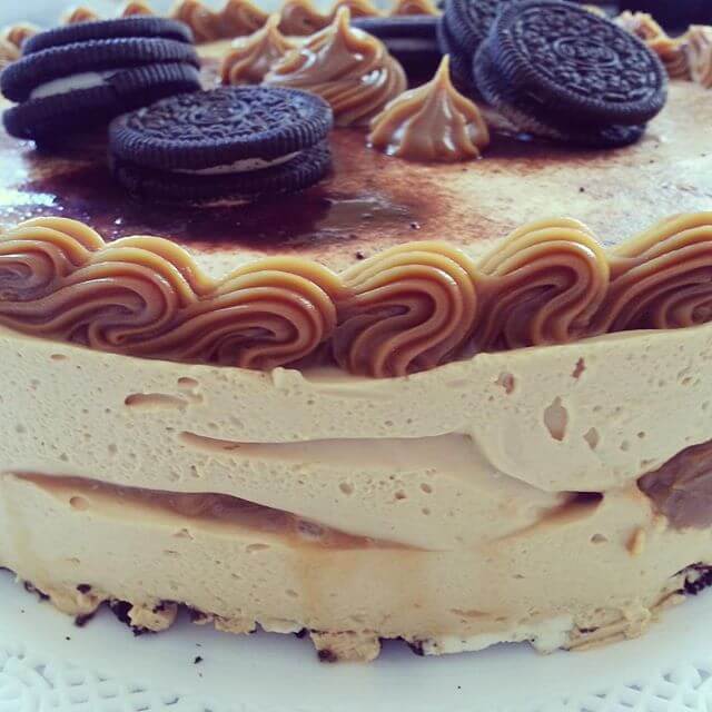 Torta bomba de dulce de leche y oreo