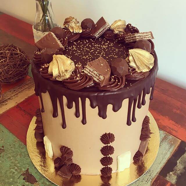 Torta drip de chocolate